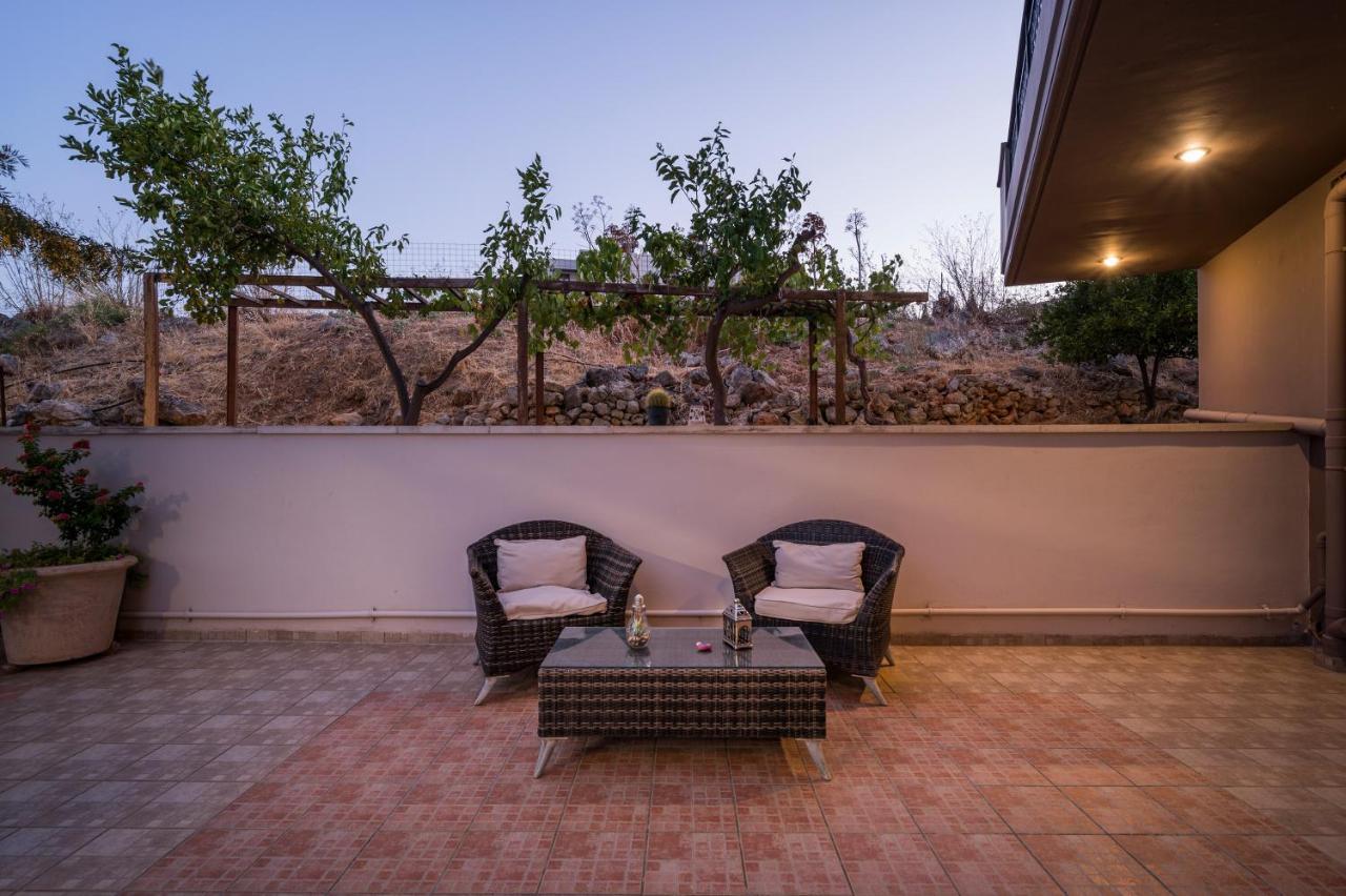 Tholos Apartments خانيا المظهر الخارجي الصورة